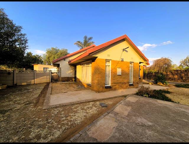 3 BEDROOM HOUSE FOR SALE IN SONLAND PARK